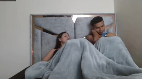 Snapshot of alexvsluisa chatting on 09-14-25, 04:06 alex y luisa online show from 09-14-25, 04:06