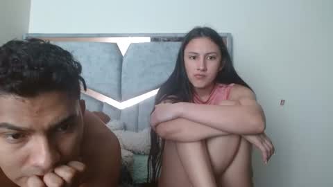 Snapshot of alexvsluisa chatting on 10-22-25, 03:23 alex y luisa online show from 10-22-25, 03:23