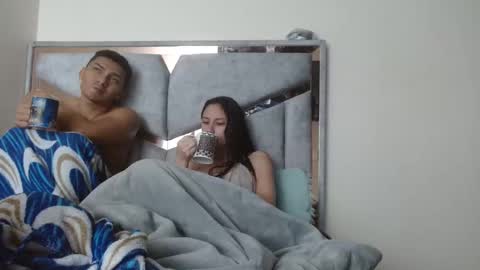 Snapshot of alexvsluisa chatting on 11-16-25, 03:28 alex y luisa online show from 11-16-25, 03:28