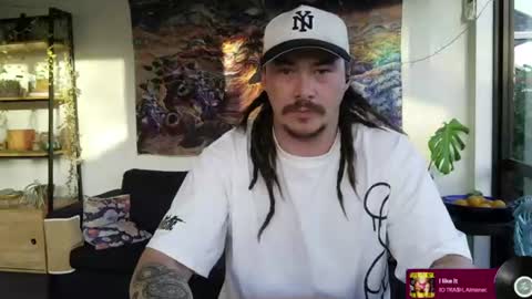 Snapshot of alexx1169 chatting on 06-16-26, 04:04 Alex online show from 06-16-26, 04:04