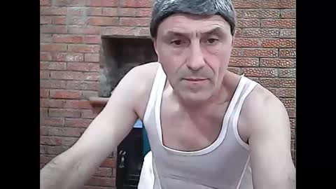 Snapshot of alexx_70 chatting on 11-15-25, 04:32 Alexandr online show from 11-15-25, 04:32