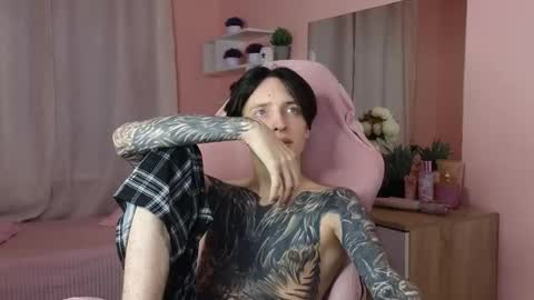 Snapshot of alexxone_ chatting on 11-02-25, 12:40 Alex online show from 11-02-25, 12:40