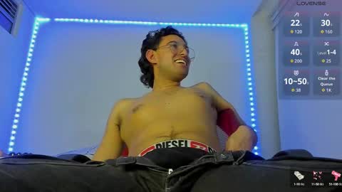 Snapshot of alexxx_savage chatting on 09-23-25, 04:26 Alexander online show from 09-23-25, 04:26