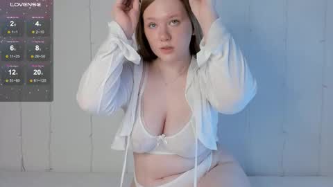 Snapshot of alexzaa_fox chatting on 12-14-25, 03:39 alexandra online show from 12-14-25, 03:39