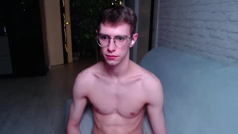 Snapshot of alfie_evanss chatting on 09-26-25, 12:03 Alfie online show from 09-26-25, 12:03