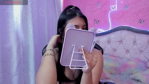 Snapshot of alfresii_rivera chatting on 01-20-25, 03:18 Carolina Join The Fan Club  online show from 01-20-25, 03:18