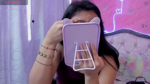 Snapshot of alfresii_rivera chatting on 02-04-25, 01:27 Carolina Join The Fan Club  online show from 02-04-25, 01:27