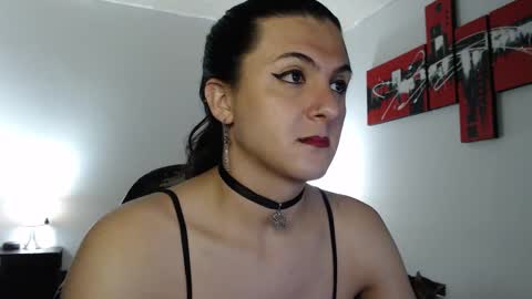 Snapshot of alguien_mas01 chatting on 02-27-25, 08:50 cami online show from 02-27-25, 08:50