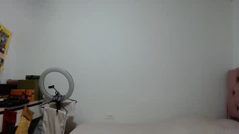 Alia      Anjali  online show from 12-17-25, 12:33