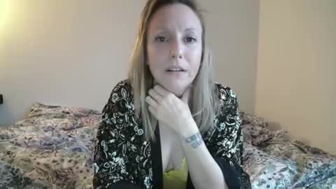 Snapshot of alice8363 chatting on 12-05-24, 02:55 Alice online show from 12-05-24, 02:55