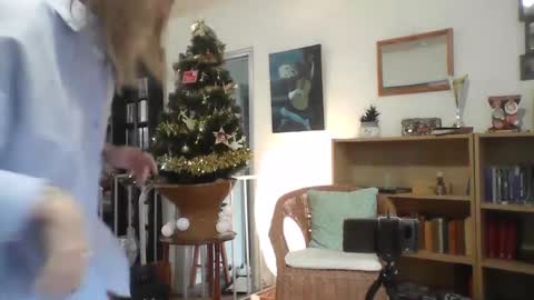 Snapshot of alice8363 chatting on 12-17-24, 02:55 Alice online show from 12-17-24, 02:55