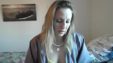 Snapshot of alice8363 chatting on 12-27-24, 03:26 Alice online show from 12-27-24, 03:26