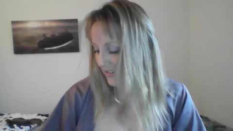 Snapshot of alice8363 chatting on 01-02-25, 08:39 Alice online show from 01-02-25, 08:39