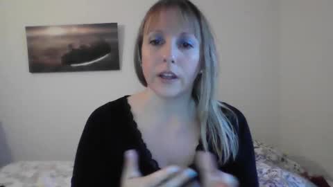 Snapshot of alice8363 chatting on 01-08-25, 08:49 Alice online show from 01-08-25, 08:49