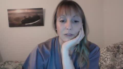 Snapshot of alice8363 chatting on 01-11-25, 04:36 Alice online show from 01-11-25, 04:36