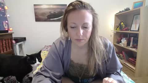 Snapshot of alice8363 chatting on 10-23-25, 07:51 Alice online show from 10-23-25, 07:51