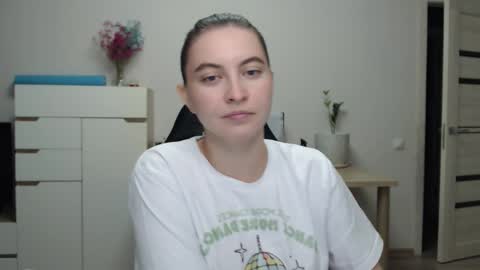 Alice online show from 11-06-25, 05:25