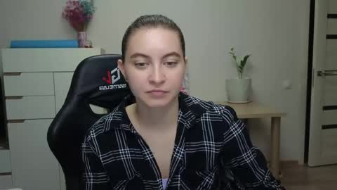 Alice online show from 12-18-25, 04:13