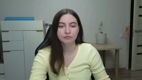 Snapshot of alice_________________________ chatting on 05-06-26, 06:35 Alice online show from 05-06-26, 06:35