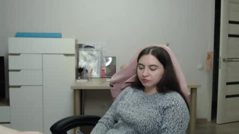 Snapshot of alice_________________________ chatting on 05-11-26, 09:45 Alice online show from 05-11-26, 09:45
