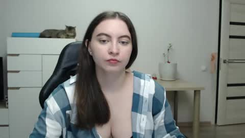 Snapshot of alice_________________________ chatting on 05-18-26, 05:30 Alice online show from 05-18-26, 05:30