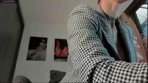 Alice  online show from 10-14-25, 02:18