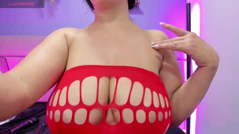 alice_brookss_ online show from 12-17-24, 03:49