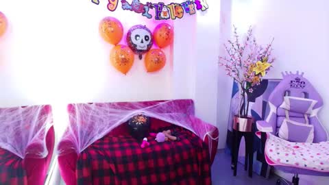 Snapshot of alice_candace chatting on 10-30-25, 03:41 Alice online show from 10-30-25, 03:41