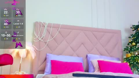 Snapshot of alice_charmy chatting on 01-07-25, 03:02 Alice in Wonderland online show from 01-07-25, 03:02