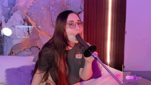 Mey online show from 12-14-25, 04:51