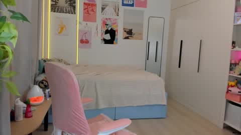 Alichery online show from 03-26-26, 03:12