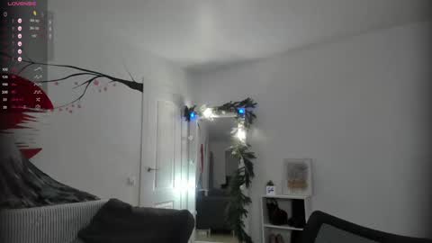 Snapshot of alice_ginger chatting on 12-28-24, 02:10 Hello im Alice online show from 12-28-24, 02:10