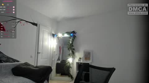 Snapshot of alice_ginger chatting on 01-11-25, 02:41 Hello im Alice online show from 01-11-25, 02:41