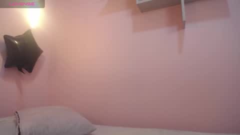 alice_in_hornyland_ online show from 10-10-25, 07:46