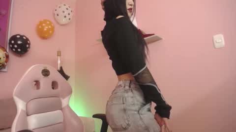 alice_in_hornyland_ online show from 10-18-25, 08:42