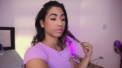 Snapshot of alice_massiel chatting on 12-11-24, 11:19 online show from 12-11-24, 11:19