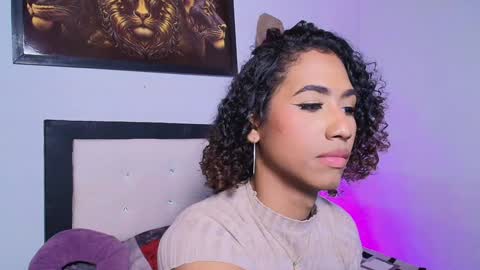 Snapshot of alice_massiel chatting on 12-27-24, 10:59 online show from 12-27-24, 10:59