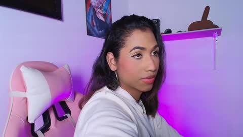 Snapshot of alice_massiel chatting on 01-03-25, 07:16 online show from 01-03-25, 07:16