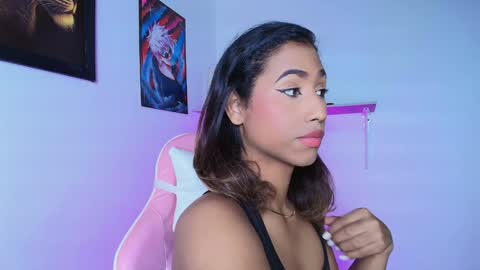 Snapshot of alice_massiel chatting on 01-04-25, 05:48 online show from 01-04-25, 05:48