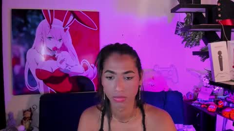 Snapshot of alice_massiel chatting on 11-22-25, 02:49 online show from 11-22-25, 02:49