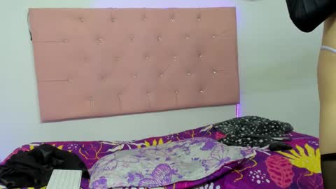 Alice Oceans.  online show from 12-05-24, 07:27