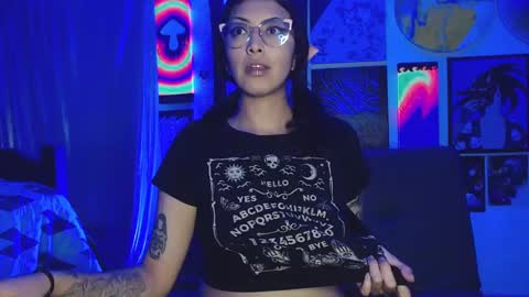 Snapshot of alice_phantom chatting on 12-09-24, 04:45 online show from 12-09-24, 04:45