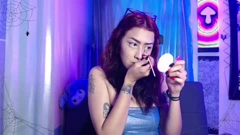 Snapshot of alice_phantom chatting on 10-04-25, 08:51 online show from 10-04-25, 08:51