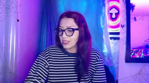 Snapshot of alice_phantom chatting on 10-07-25, 02:58 online show from 10-07-25, 02:58