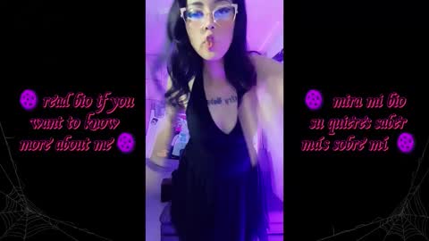 Snapshot of alice_phantom chatting on 10-25-25, 07:08 online show from 10-25-25, 07:08