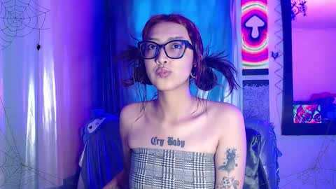 Snapshot of alice_phantom chatting on 11-02-25, 05:59 online show from 11-02-25, 05:59