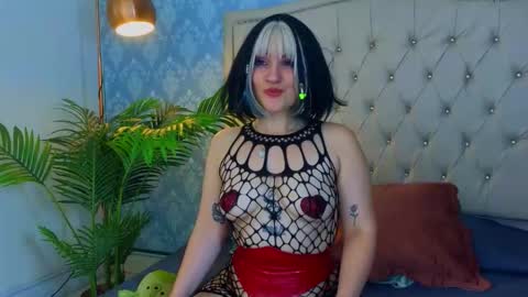 Snapshot of alice_pine chatting on 11-13-25, 05:06 Alice online show from 11-13-25, 05:06