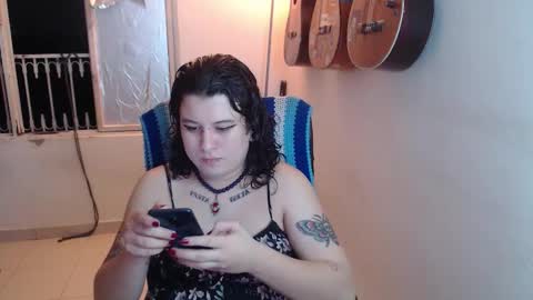 Alicia Aldara online show from 10-30-25, 02:57