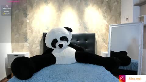 Alice  online show from 10-06-25, 03:37