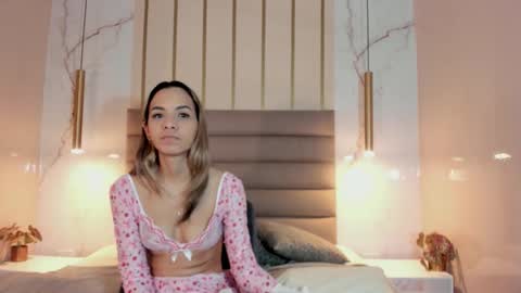 Snapshot of alice_simpson1 chatting on 10-06-25, 11:51 alice_simpson1 online show from 10-06-25, 11:51